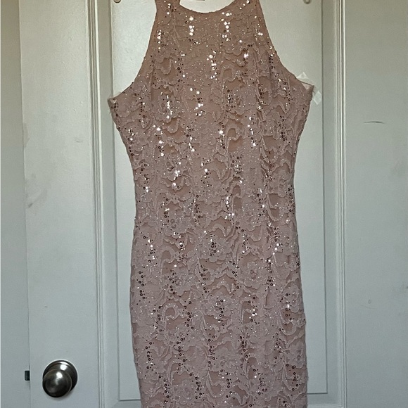 Dress - Picture 1 of 4
